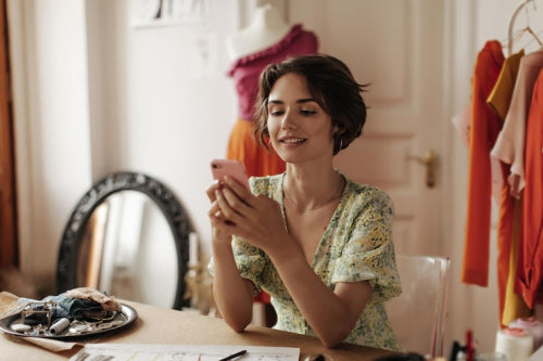 Artisan-Direct Models Build Trust in Online Ethnic Fashion Purchases