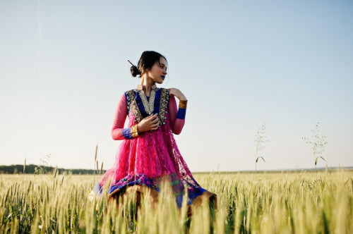 How Handloom Clothing Supports Sustainable Fashion