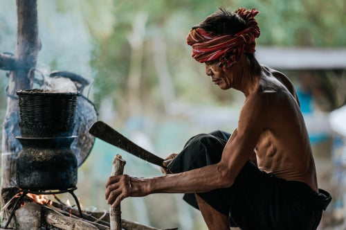 The Indigenous Weavers Who Aim for Empowerment Over Exploitation