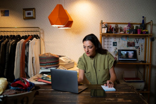 How Buyers Evaluate Authenticity in Online Craft Retail