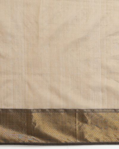 Quaint Maheshwari Pure Silk Butta Body Gray Saree