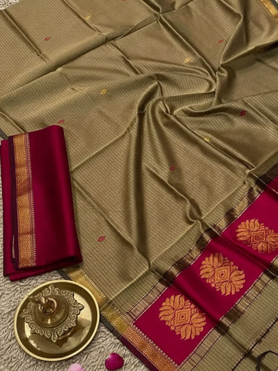 Indiehaat | Maheshwari Silk Zari Weaving Suit Red