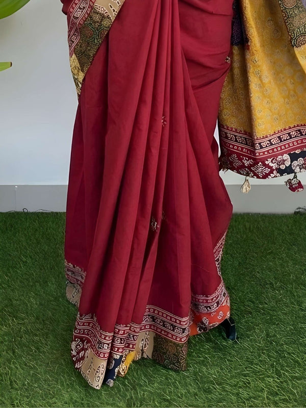 Indiehaat | Pure Mul Cotton Kantha Saree Red