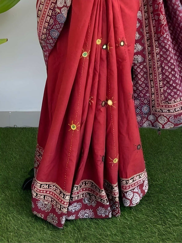 Indiehaat | Pure Mul Cotton Kantha Saree Red
