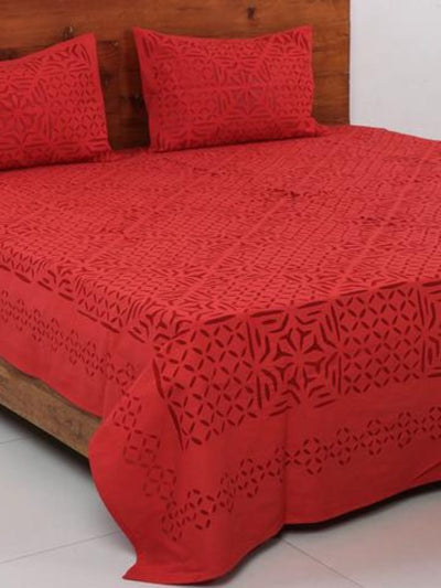 Aavaran Applique Double Bedsheet Red