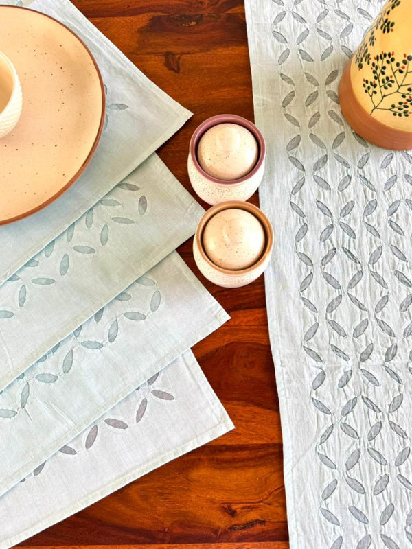 Indiehaat | Applique Cotton Table Runner & Mat Set White