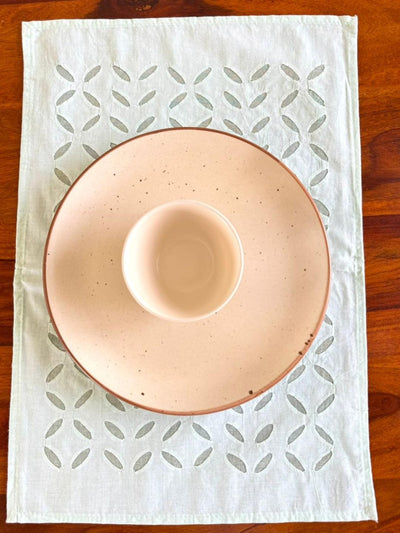 Indiehaat | Applique Cotton Table Runner & Mat Set White