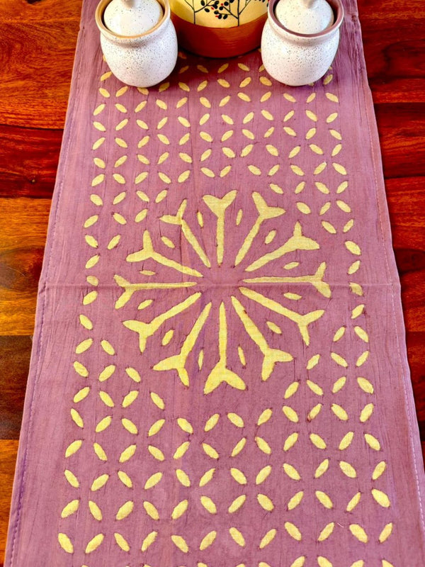 Indiehaat | Applique Cotton Table Runner & Mat Set Purple