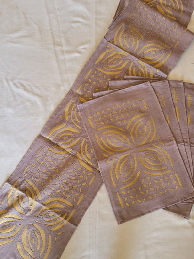 Indiehaat | Applique Cotton Table Runner & Mat Set Purple