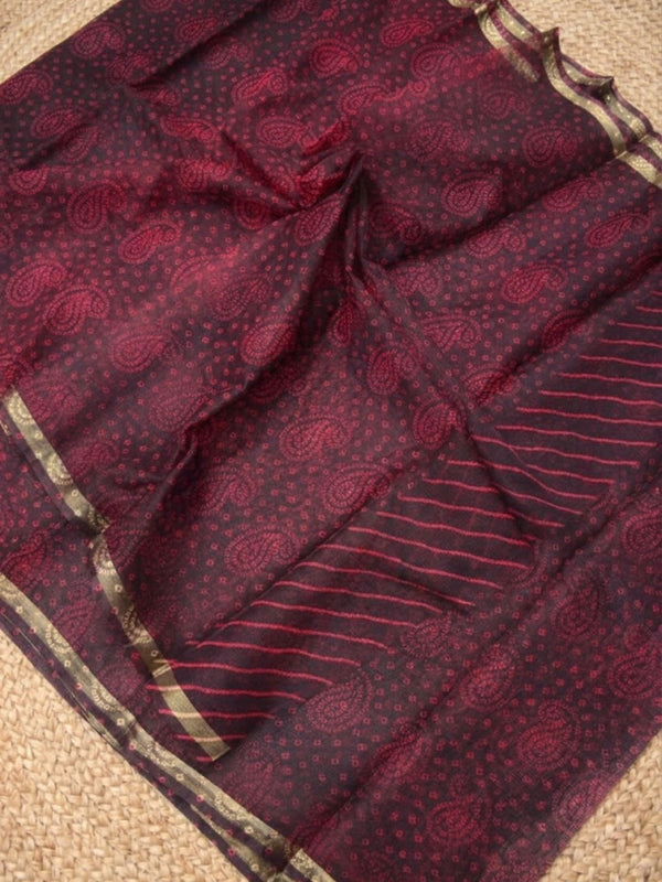 Indiehaat | Kota Doria Lehariya Bandhej Saree Red