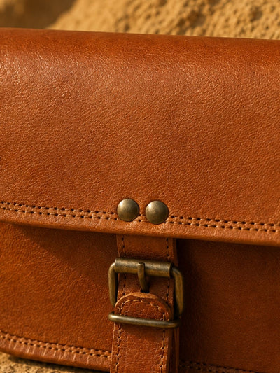 Indiehaat | Pure Leather Small Sling Bag Chestnut Brown