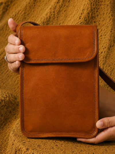 Indiehaat | Pure Leather Sling Bag Woodland Brown