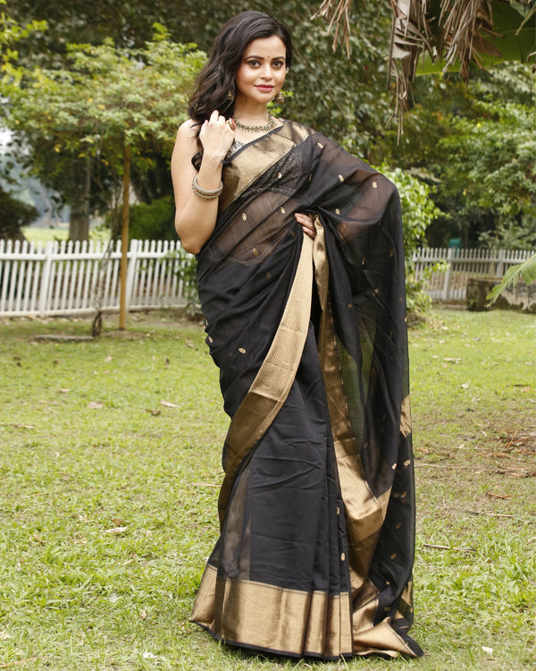 Bold Maheshwari Pure Silk Butta Body Black Saree
